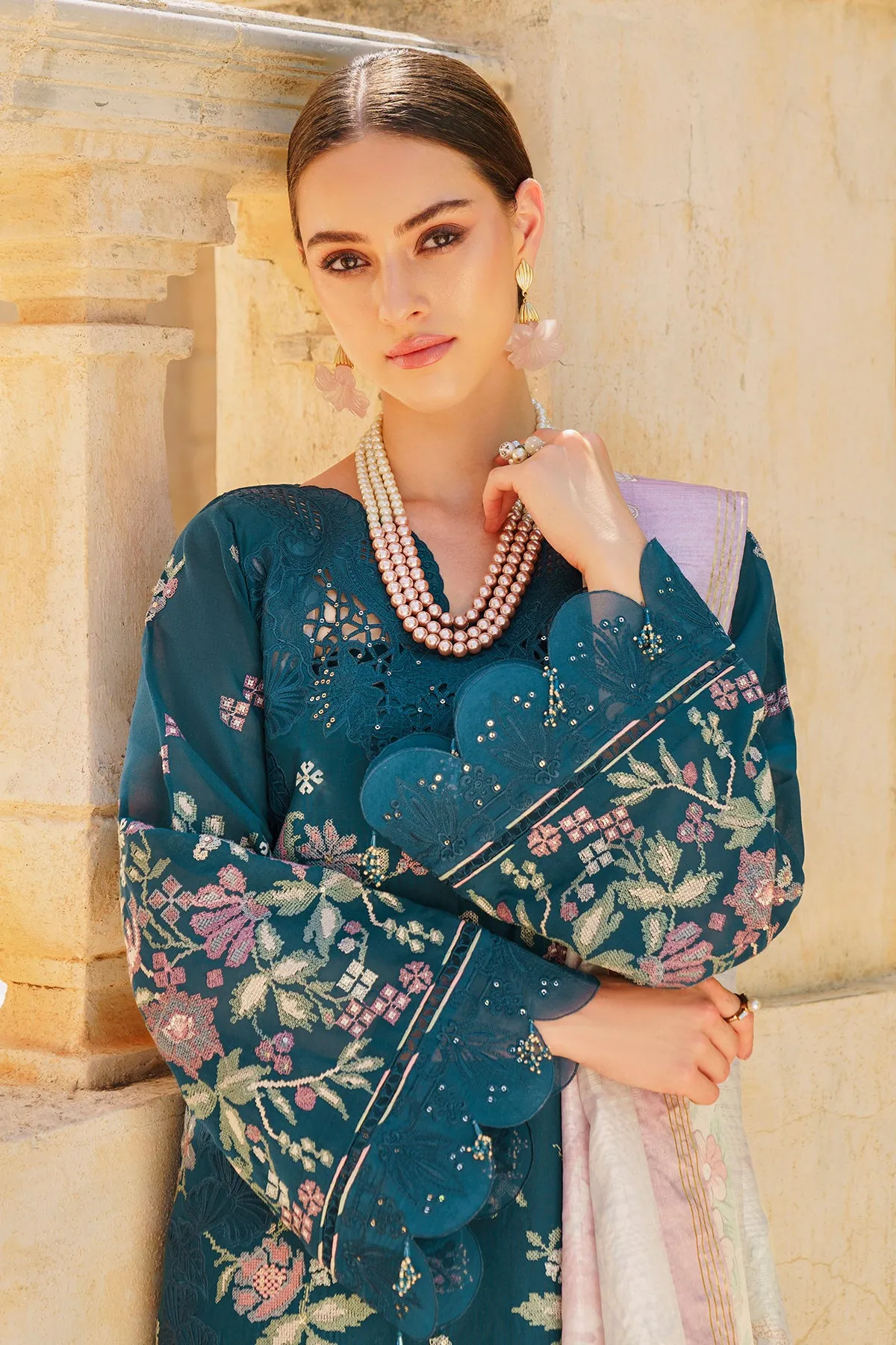 EMBROIDERED SWISS LAWN  SL12-D02